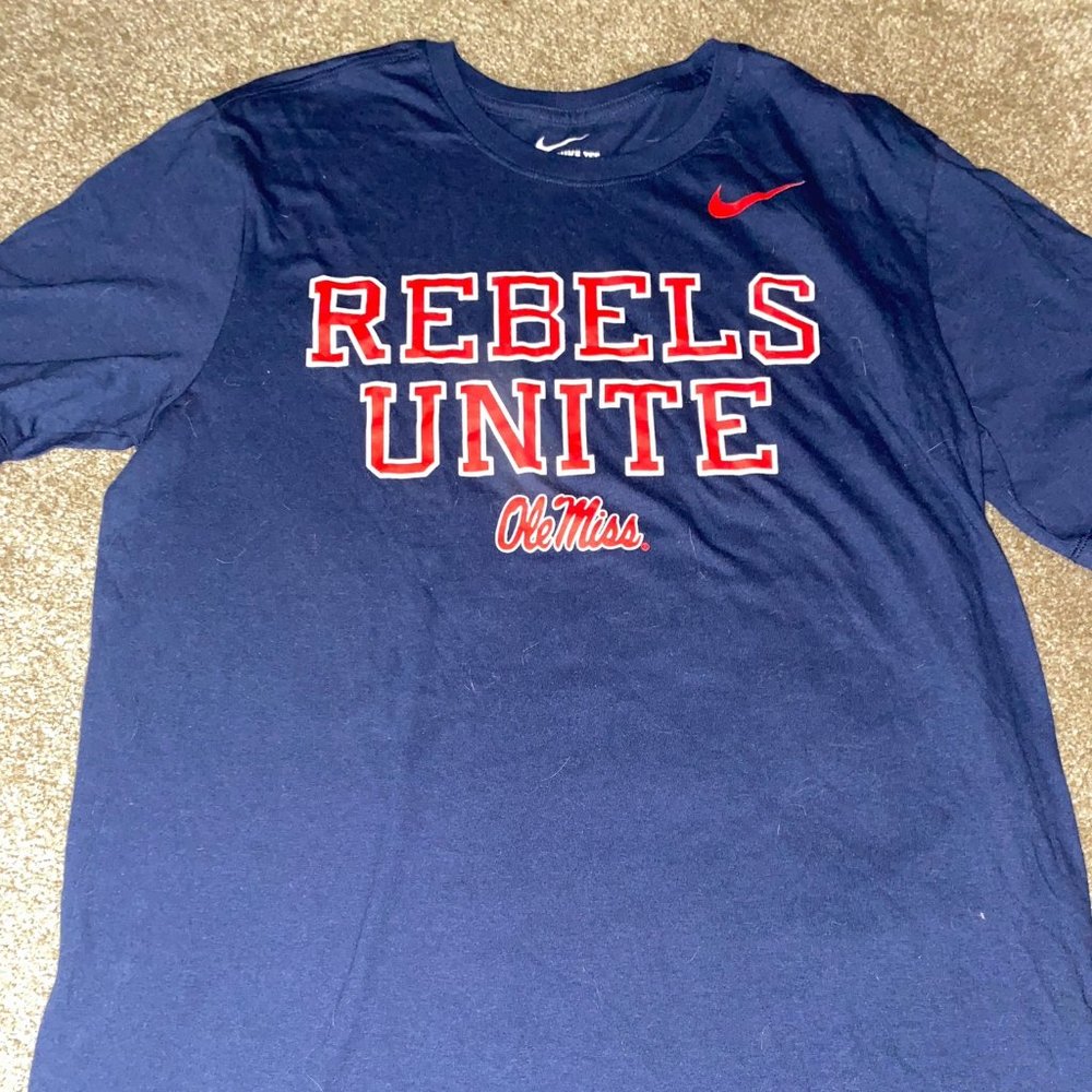Nike mens ole miss nwt tee large